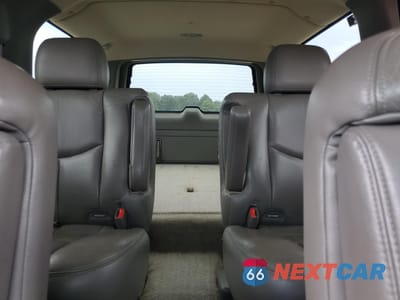 Zdjęcie 10 z 15 samochodu: 2003 CHEVROLET SUBURBAN K1500 VIN:3GNFK16Z23G161389 - miniatura