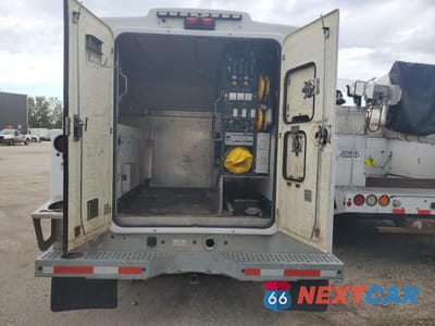 Zdjęcie 10 z 13 samochodu: 2019 FORD F-350 SD UTILITY BOX ** CLN TITLE * PRI FLEET ** VIN:1FDRF3G69KEF73014 - miniatura