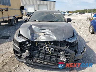 Piąte zdjęcie samochodu w środku: 2021 AUDI SQ8 PRESTIGE VIN:WA1CWBF12MD009153 - miniatura