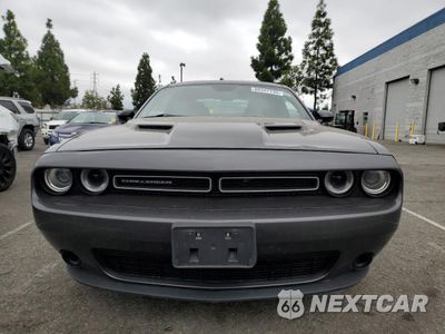 Piąte zdjęcie samochodu w środku: 2019 DODGE CHALLENGER SXT VIN:2C3CDZAG5KH694298 - miniatura