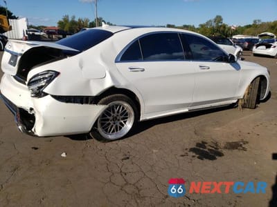 Trzecie zdjęcie samochodu z tyłu: 2019 MERCEDES-BENZ S 560 4MATIC VIN:WDDUG8GBXKA460269 - miniatura