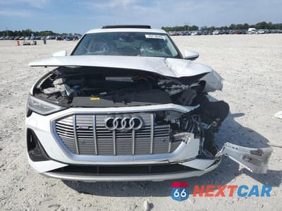 Piąte zdjęcie samochodu w środku: 2021 AUDI E-TRON SPORTBACK PREMIUM PLUS VIN:WA12AAGE9MB001410 - miniatura