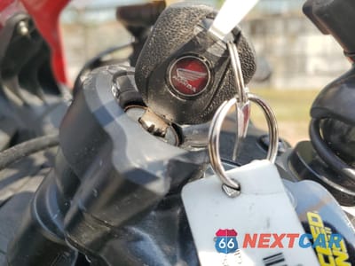 Zdjęcie 8 z 10 samochodu: 2021 HONDA CBR600 RR VIN:JH2PC40J9MK700669 - miniatura