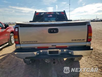Zdjęcie 6 z 12 samochodu: 2000 CHEVROLET SILVERADO K1500 VIN:1GCEK19T1YZ332748 - miniatura