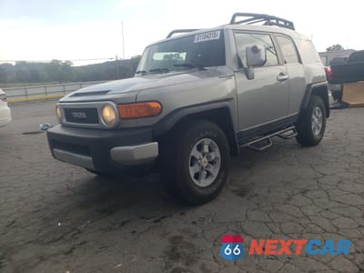 2011 TOYOTA FJ CRUISER JTEZU4BF7BK011536 - główne zdjęcie licytacji z USA - miniatura