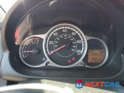 Zdjęcie 9 z 12 samochodu: 2011 MAZDA MAZDA2 VIN:JM1DE1HZ9B0100533 - miniatura