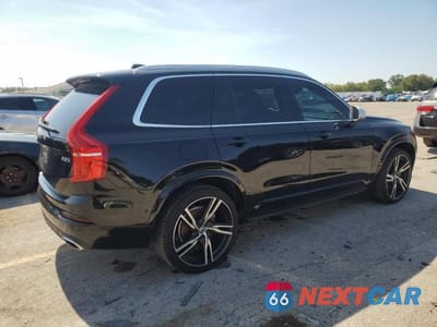 Trzecie zdjęcie samochodu z tyłu: 2019 VOLVO XC90 T6 R-DESIGN VIN:YV4A22PM3K1454062 - miniatura