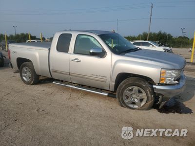 Czwarte zdjęcie samochodu z boku: 2012 CHEVROLET SILVERADO K1500 LT VIN:1GCRKSE78CZ325689 - miniatura