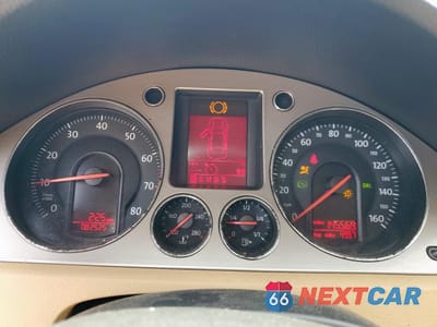 Zdjęcie 10 z 15 samochodu: 2008 VOLKSWAGEN PASSAT WAGON KOMFORT VIN:WVWLK73C08E195487 - miniatura