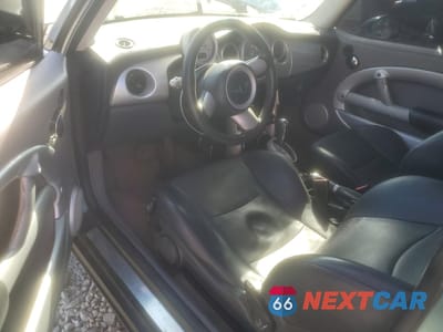 Zdjęcie 8 z 12 samochodu: 2002 MINI COOPER VIN:WMWRC33442TE12938 - miniatura