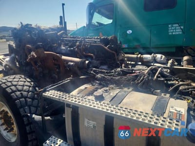 Piąte zdjęcie samochodu w środku: 2021 VOLVO VHD VIN:4V5KC9EH4MN272336 - miniatura