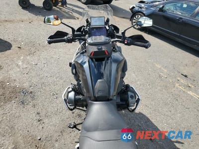 Zdjęcie 6 z 10 samochodu: 2022 BMW R 1250 GS VIN:WB10M030XN6F38290 - miniatura
