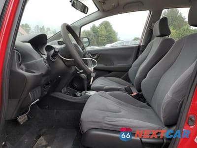 Zdjęcie 7 z 12 samochodu: 2010 HONDA FIT VIN:JHMGE8H20AC019845 - miniatura