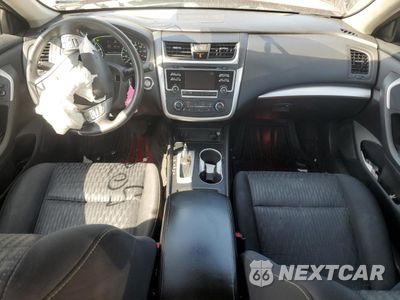 Zdjęcie 8 z 14 samochodu: 2016 NISSAN ALTIMA 2.5 VIN:1N4AL3AP1GC217533 - miniatura