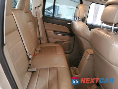 Zdjęcie 10 z 12 samochodu: 2010 JEEP PATRIOT LIMITED VIN:1J4NF4GB5AD638011 - miniatura