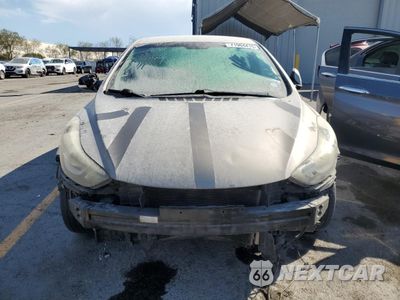 Piąte zdjęcie samochodu w środku: 2014 HYUNDAI ELANTRA SE VIN:5NPDH4AE0EH546173 - miniatura
