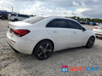 Trzecie zdjęcie samochodu z tyłu: 2022 MERCEDES-BENZ A 220 VIN:W1K3G4EB1NJ328500 - miniatura