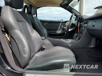 Zdjęcie 10 z 14 samochodu: 2002 MERCEDES-BENZ SLK 230 KOMPRESSOR VIN:WDBKK49F82F266754 - miniatura