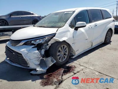 2021 TOYOTA SIENNA LE 5TDKRKEC9MS042179 - główne zdjęcie licytacji z USA - miniatura