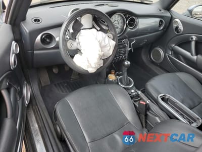 Zdjęcie 8 z 13 samochodu: 2005 MINI COOPER VIN:WMWRF33515TF62977 - miniatura