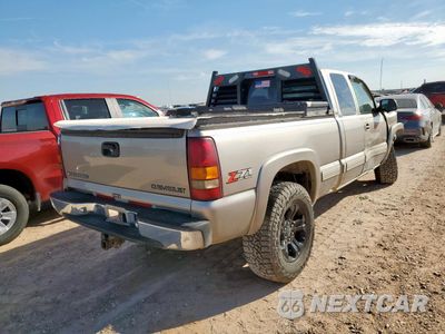 Trzecie zdjęcie samochodu z tyłu: 2000 CHEVROLET SILVERADO K1500 VIN:1GCEK19T1YZ332748 - miniatura