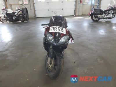 Drugie zdjęcie samochodu z przodu: 2002 HONDA CBR600 F4 VIN:JH2PC35042M303288 - miniatura