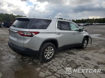 Trzecie zdjęcie samochodu z tyłu: 2018 CHEVROLET TRAVERSE LS VIN:1GNERFKW2JJ106954 - miniatura