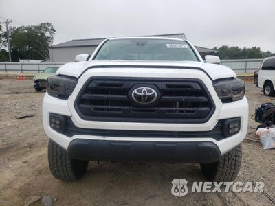 Piąte zdjęcie samochodu w środku: 2018 TOYOTA TACOMA DOUBLE CAB VIN:5TFAX5GN8JX131460 - miniatura