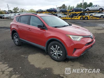 Czwarte zdjęcie samochodu z boku: 2017 TOYOTA RAV4 LE VIN:JTMBFREV0HJ133833 - miniatura