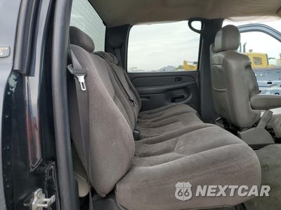 Zdjęcie 6 z 12 samochodu: 2007 CHEVROLET SILVERADO K3500 VIN:1GCJK33D17F107130 - miniatura