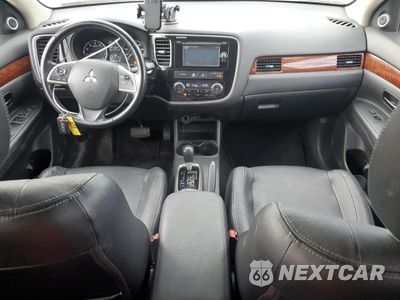 Zdjęcie 8 z 13 samochodu: 2015 MITSUBISHI OUTLANDER SE VIN:JA4AD3A39FZ010270 - miniatura