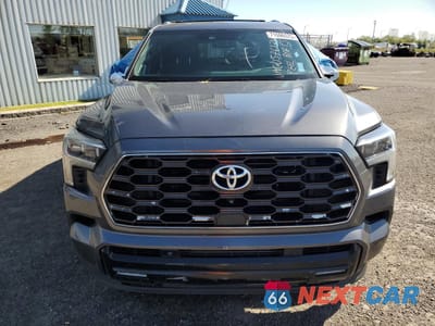 Piąte zdjęcie samochodu w środku: 2023 TOYOTA SEQUOIA SR5 VIN:7SVAAABA0PX019331 - miniatura