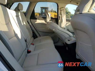 Zdjęcie 11 z 14 samochodu: 2022 VOLVO XC60 B5 MOMENTUM VIN:YV4L12DK3N1962163 - miniatura
