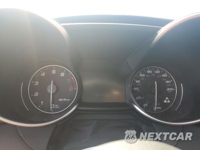 Zdjęcie 9 z 12 samochodu: 2017 ALFA ROMEO GIULIA QUADRIFOGLIO VIN:ZARFAEAV5H7522081 - miniatura