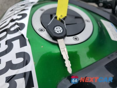 Zdjęcie 8 z 10 samochodu: 2018 KAWASAKI ZX1002 B VIN:JKBZXVB1XJA000451 - miniatura