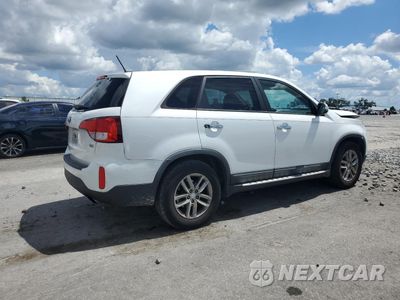 Trzecie zdjęcie samochodu z tyłu: 2015 KIA SORENTO LX VIN:5XYKT3A65FG563200 - miniatura