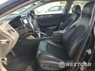 Zdjęcie 7 z 12 samochodu: 2017 HYUNDAI SONATA SPORT VIN:5NPE34AF6HH461001 - miniatura