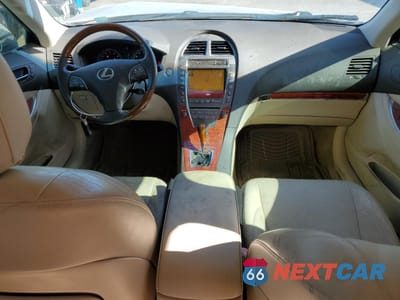 Zdjęcie 8 z 13 samochodu: 2012 LEXUS ES 350 VIN:JTHBK1EG9C2508165 - miniatura