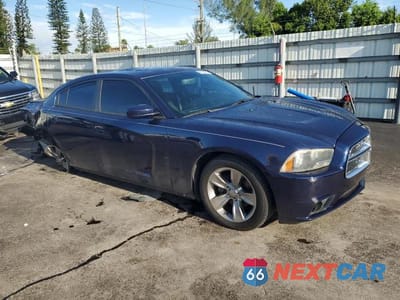 Czwarte zdjęcie samochodu z boku: 2013 DODGE CHARGER SXT VIN:2C3CDXHG2DH563892 - miniatura