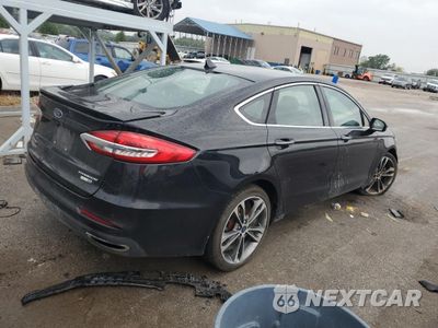 Trzecie zdjęcie samochodu z tyłu: 2020 FORD FUSION TITANIUM VIN:3FA6P0D91LR130670 - miniatura