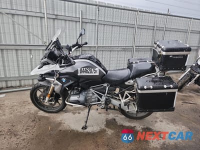 Trzecie zdjęcie samochodu z tyłu: 2017 BMW R1200 GS VIN:WB10A6108HZ656241 - miniatura