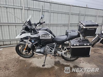 Trzecie zdjęcie samochodu z tyłu: 2017 BMW R1200 GS VIN:WB10A6108HZ656241 - miniatura