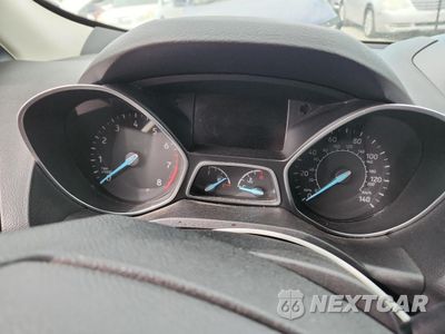 Zdjęcie 9 z 15 samochodu: 2017 FORD ESCAPE SE VIN:1FMCU9GD7HUB02362 - miniatura