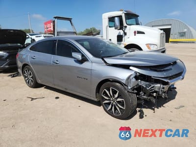 Czwarte zdjęcie samochodu z boku: 2025 CHEVROLET MALIBU RS VIN:1G1ZG5ST8SF102243 - miniatura