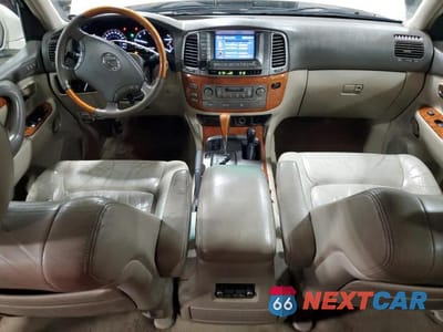 Zdjęcie 8 z 14 samochodu: 2005 LEXUS LX 470 VIN:JTJHT00W153549482 - miniatura