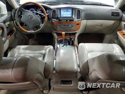 Zdjęcie 8 z 14 samochodu: 2005 LEXUS LX 470 VIN:JTJHT00W153549482 - miniatura