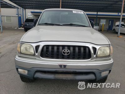 Piąte zdjęcie samochodu w środku: 2001 TOYOTA TACOMA XTRACAB VIN:5TEWN72NX1Z868117 - miniatura