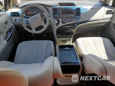 Zdjęcie 8 z 13 samochodu: 2014 TOYOTA SIENNA LE VIN:5TDKK3DCXES434276 - miniatura