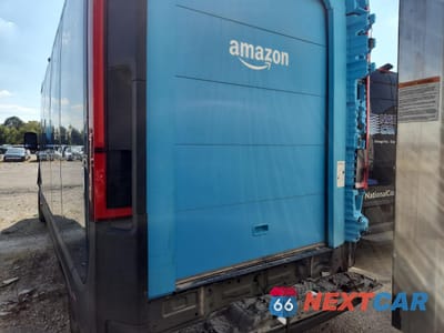 Zdjęcie 6 z 12 samochodu: 2022 RIVIAN EDV 700 VIN:7FCEHDB72NN005205 - miniatura