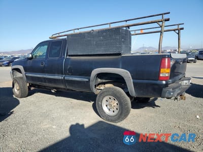 Drugie zdjęcie samochodu z przodu: 2000 GMC NEW SIERRA K2500 VIN:1GTGK29U7YE394332 - miniatura